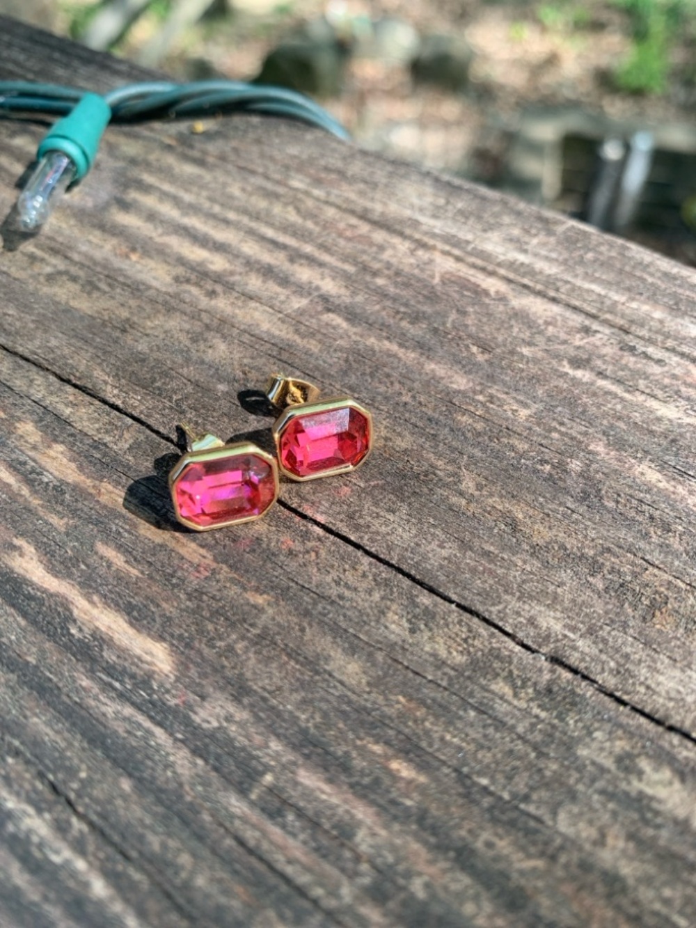 Gold-Setting Bright Pink Crystal Stud Earrings